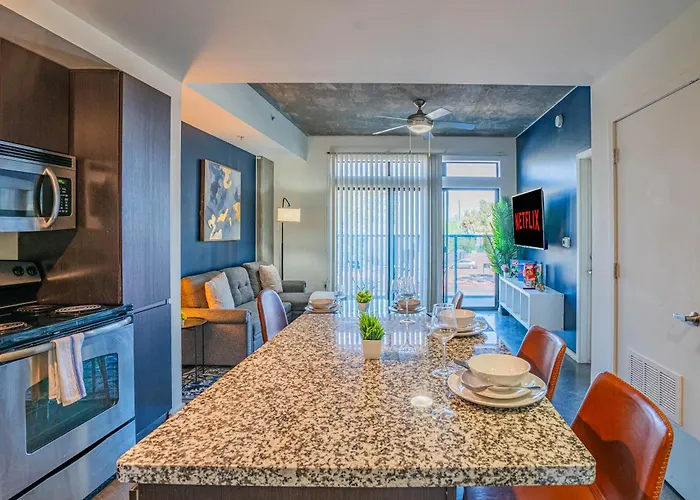 1br, Roosevelt Row , Gym,pool,parking Apartment *