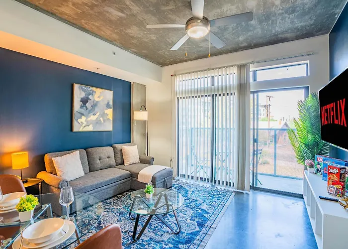 1br, Roosevelt Row , Gym,pool,parking Apartment
